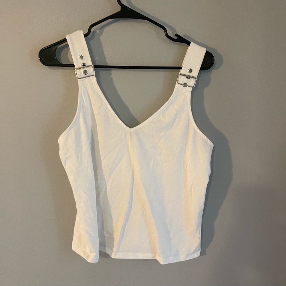 Express white buckle tank top Size L